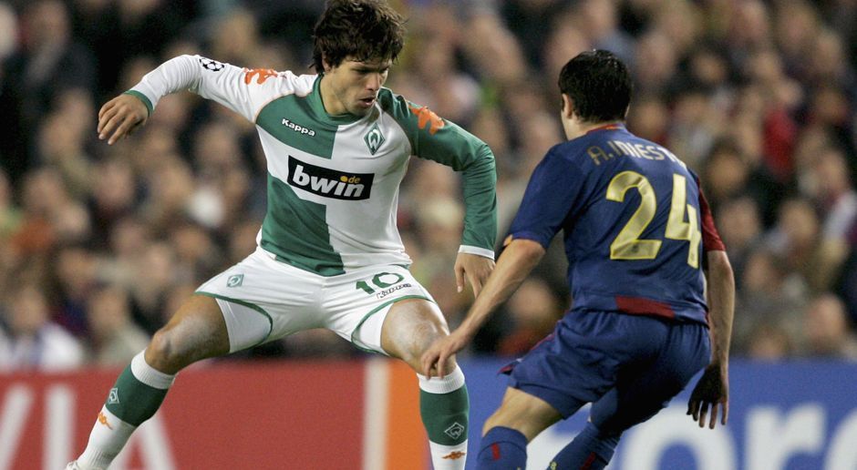 
                <strong>2006 - Diego zu Werder Bremen (6 Mio.)</strong><br>
                Die Verpflichtung von Diego war in jederlei Hinsicht ein voller Erfolg für Werder. Er prägte den Bremer Offensiv-Fußball nach der Ära Ailton und wurde 2009 Pokalsieger. 55 Tore in 137 Spielen stehen auf seinem Bremer Konto. Zudem brachte er Werder bei seinem Wechsel zu Juventus Turin 2009 27 Millionen ein.
              