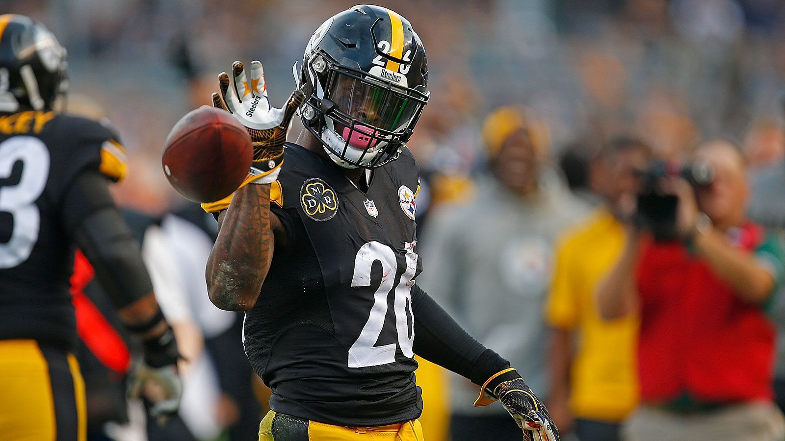 
                <strong>Platz 1: Le'Veon Bell (Pittsburgh Steelers)</strong><br>
                Madden-Wert: 966. NFL-Saison
              