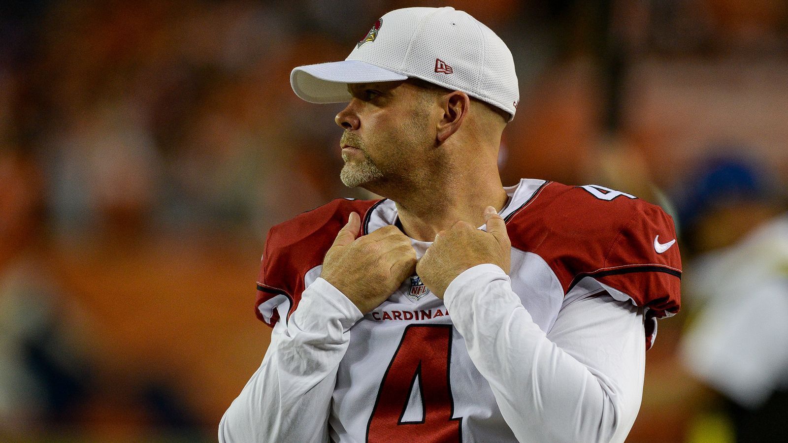 
                <strong>Phil Dawson (Arizona Cardinals): seit 1998</strong><br>
                Zusammen mit Andy Lee bildet Dawson bei den Cardinals das älteste Kicker-Punter-Duo der NFL. Der 43-Jährige begann seine Karriere bei den Oakland Raiders und den New England Patriots, dort schaffte er es aber nur in den Preseason-Kader. Am längsten hielt es ihn bei den Cleveland Browns (1999-2012). Über die 49ers zog es ihn 2017 zu den Arizona Cardinals.    
              