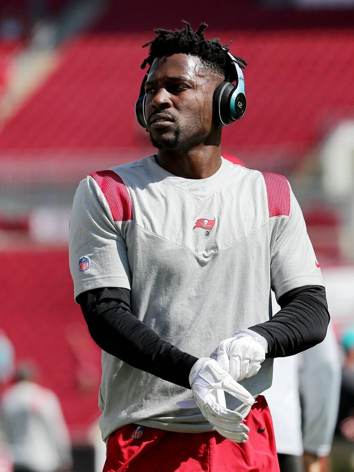 December 1, 2022: Former Bucs receiver Antonio Brown hasn t played in the NFL, American Football Herren, USA since his release by the Bucs on Jan. 6, four days after his bizarre sideline departure ...