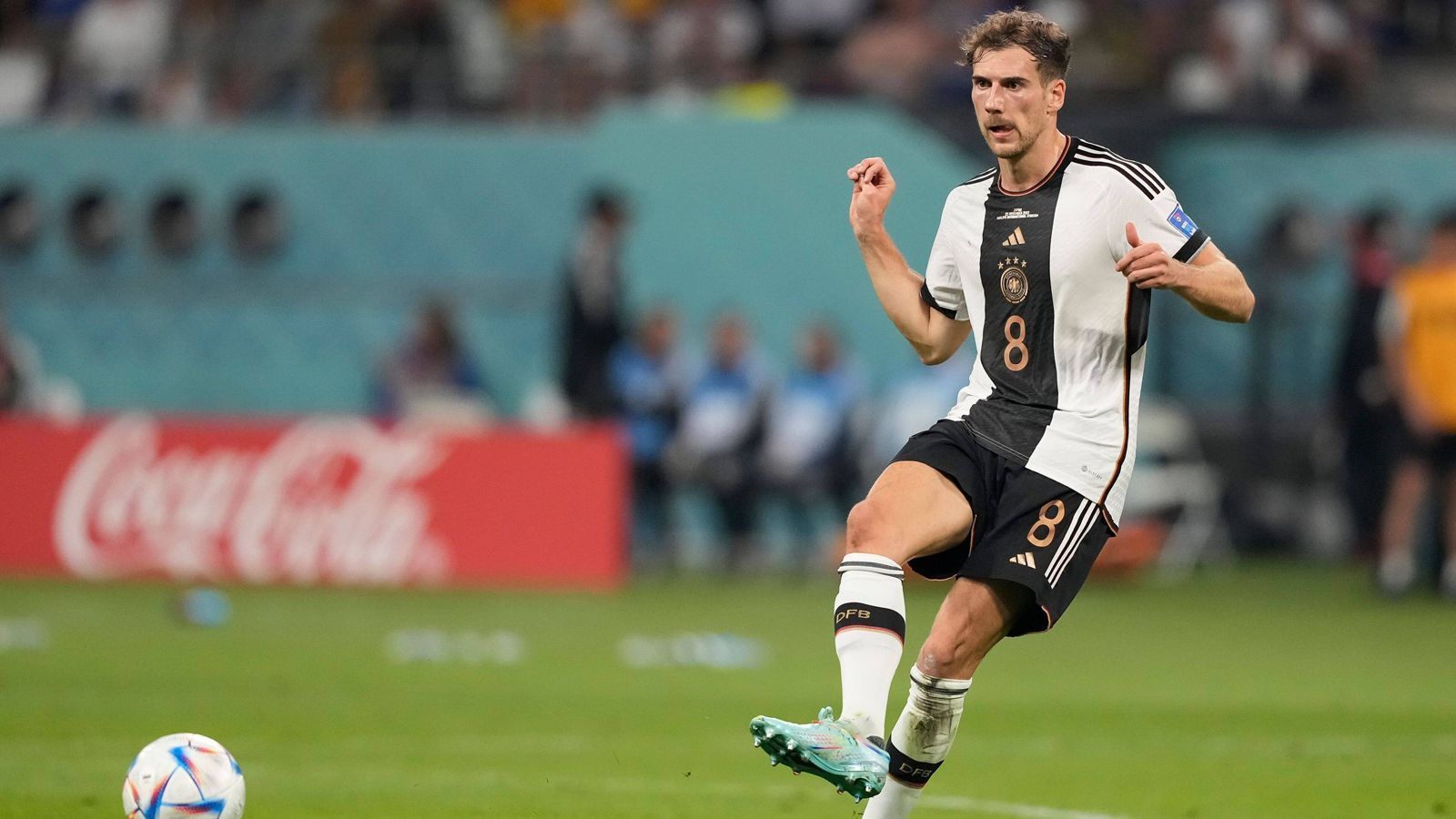 
                <strong>Defensives Mittelfeld: Leon Goretzka</strong><br>
                Leon Goretzka würde bei Frings gegen spielstarke Spanier im zweiten Gruppenspiel in der deutschen Startelf stehen und Ilkay Gündogan ersetzen. Gegen Japan hatte Bundestrainer Hansi Flick den 27-Jährigen in der 67 Minute eingewechselt. 
              