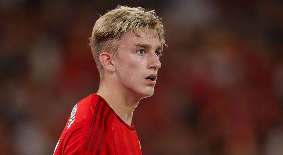 
                <strong>Sinan Kurt (FC Bayern München)</strong><br>
                Dreimal stand Sinan Kurt in dieser Spielzeit schon im Kader der Bayern, kam jedoch nie zum Einsatz. Wie Julian Green spielt auch der 19-jährige Linksaußen in der zweiten Mannschaft. Zuletzt wurde Kurt allerdings für eine Partie suspendiert - angeblich als Strafe für seine Lustlosigkeit im Training.
              