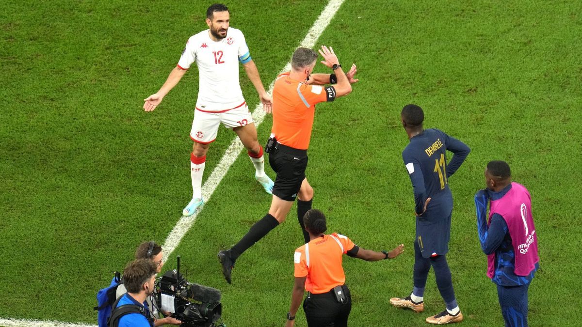 Antoine Griezmann (l.) traf kurz vor Spielschluss