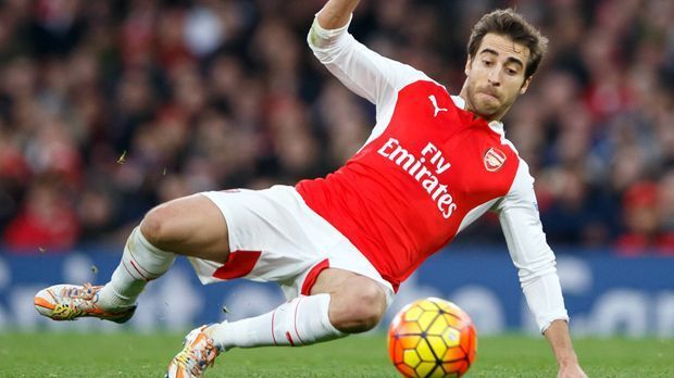 
                <strong>Mittelfeld: Mathieu Flamini.</strong><br>
                Mathieu Flamini: War mit dem Zustellen von Räumen in der Defensive beschäftigt. Oder musste in die Innenverteidigung rücken, wenn Koscielny den Gang nach vorne antrat. Offensiv konnte Flamini keine Impulse setzen. ran-Note: 4.
              