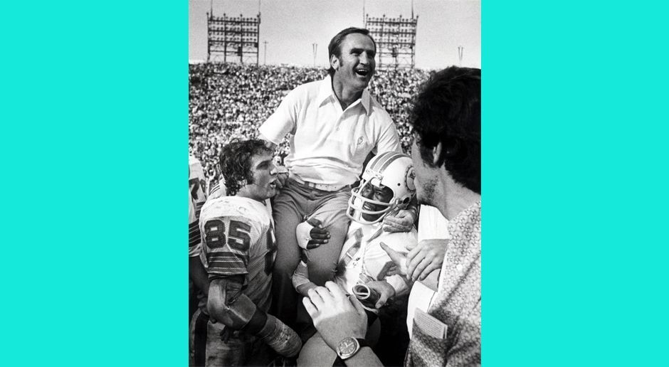 
                <strong>Miami Dolphins (Saison 1978)</strong><br>
                Playoffs:Wild Card Round (9:17 gegen Houston Oilers)
              