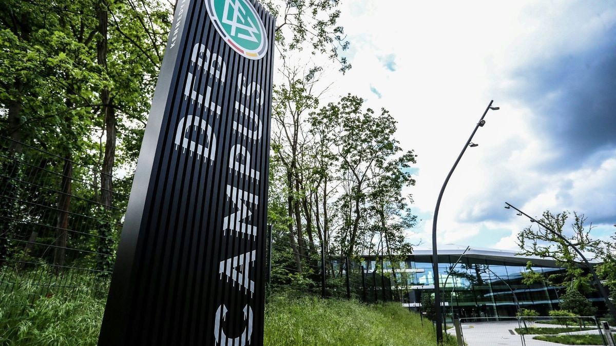 Am Campus in Frankfurt: Der DFB lädt zum Jugendkongress