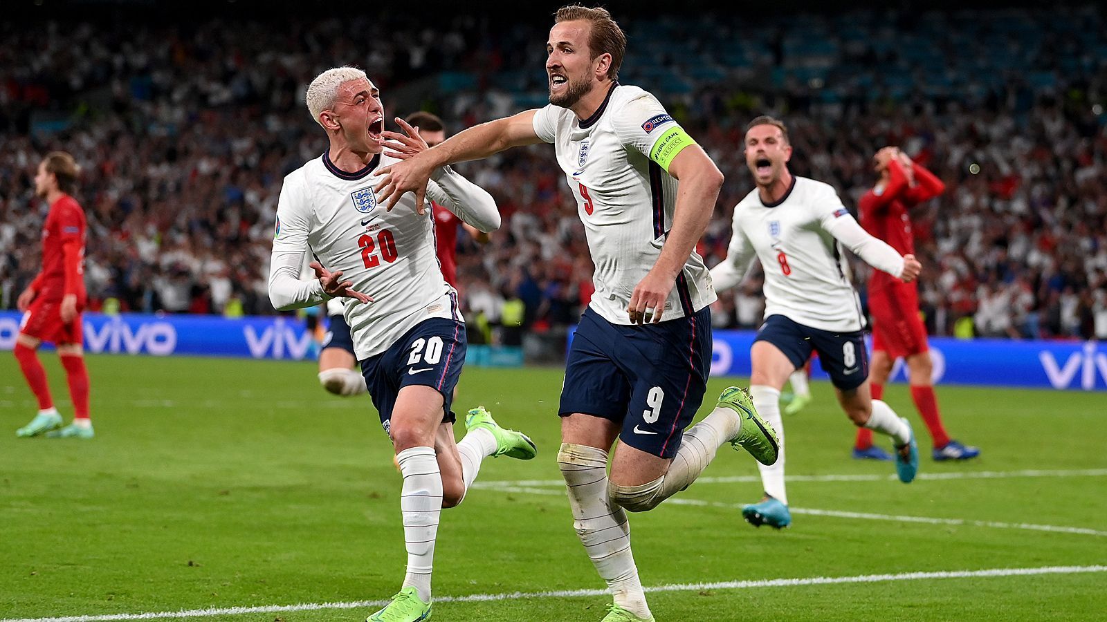 
                <strong>Sechs Gründe, England den EM-Titel zu gönnen</strong><br>
                Sie haben es tatsächlich geschafft. Die "Three Lions" stehen zum ersten Mal in einem EM-Finale und nach 1966 überhaupt erst zum zweiten Mal im Endspiel eines großen Turniers. Jetzt sollen Harry Kane und Co. das Ding dann bitte auch zu Ende bringen. Sechs Gründe, warum am Sonntagabend in Wembley nur England jubeln darf. Ihr seid der Meinung, England habe den Titel nicht verdient? Dann schaut hier rein: Sechs Gründe, warum England den EM-Titel nicht gewinnen sollte.  
              