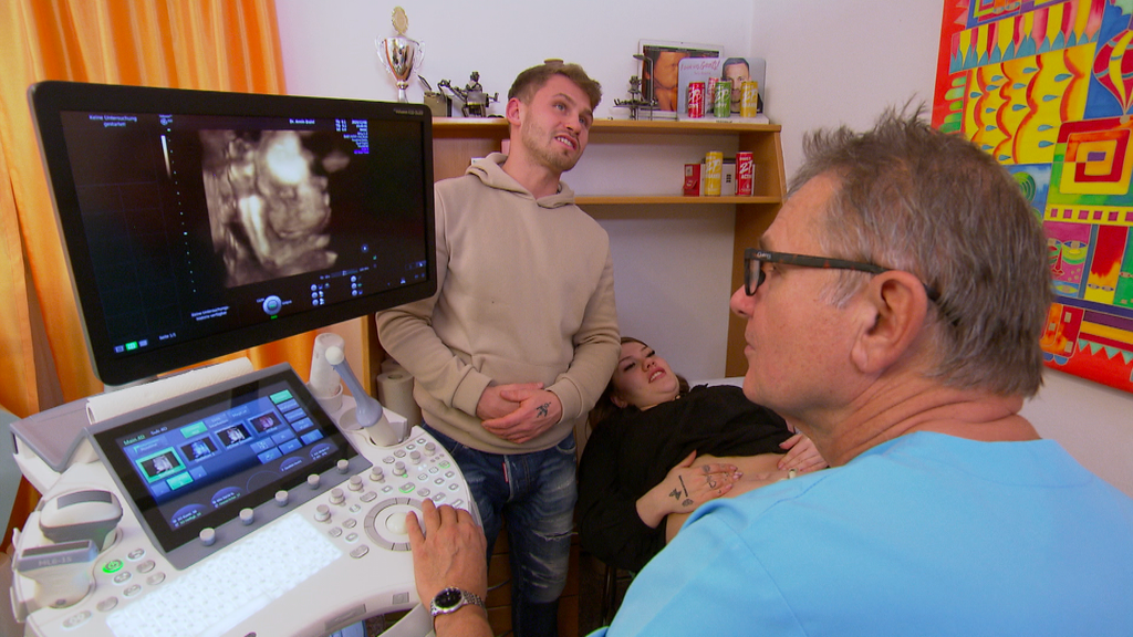 "Teenager werden Mütter": Petra und Miguel erfahren das Geschlecht