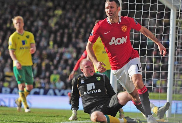 
                <strong>Ryan Giggs (Manchester United)</strong><br>
                Bis 2014 war er wohl der älteste Weltklasse-Spieler des Planeten. Ryan Giggs trug seit 1990 das Trikot von Manchester United. Der 40-jährige Waliser absolvierte über 900 Partien für die Red Devils und trat im vergangenen Sommer zurück.
              