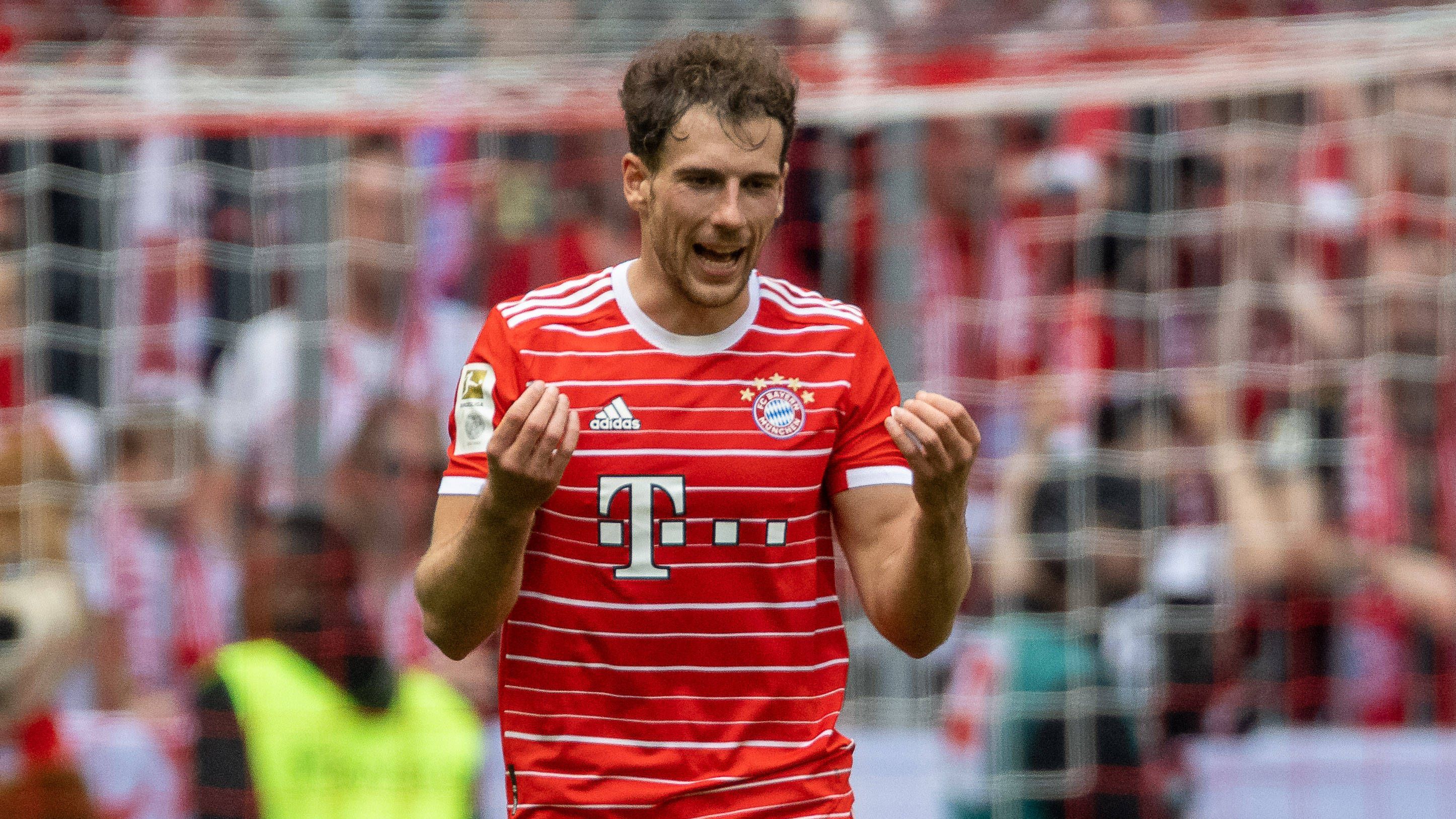 <strong>Schneller Waffenstillstand</strong><br>Mai 2023: Leon Goretzka wird dafür geschätzt, dass er seine Meinung stets klar kommuniziert. Nach einem Sieg gegen Hertha BSC teilte er Gedanken mit, die bei den Journalisten nicht so gut angekommen sein dürften. "Wir müssen im Moment viel einstecken als Spieler. Ob zu Recht oder nicht, ist erst mal egal. Aber schön ist es nicht. Spieler werden komplett kaputt gemacht medial!", behauptete er.