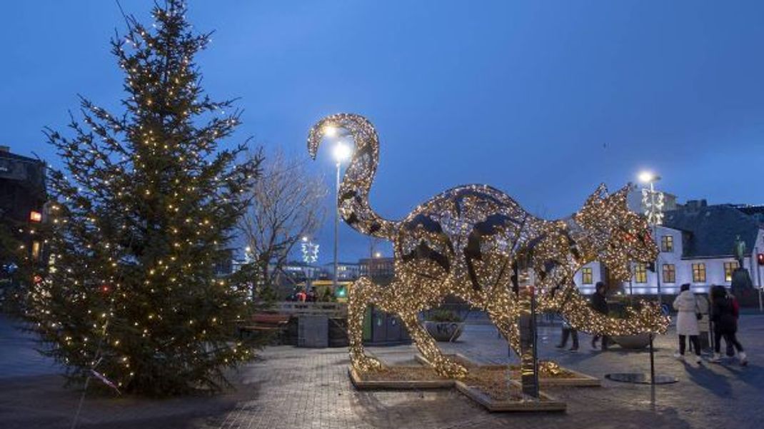 Als Lichterfigur in Reykjavik: Die Katze Jólakötturinn