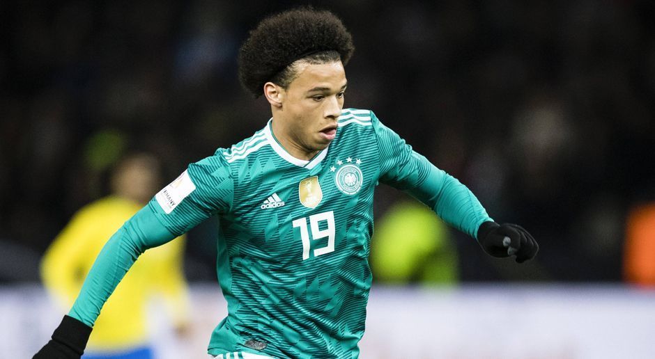 
                <strong>Leroy Sane</strong><br>
                Der flinke Wuschelkopf ist erwachsen geworden. Er hat bereits im Hinblick auf die Weltmeisterschaft angekündigt, er wolle nicht nur dabei sein, sondern von Anfang an spielen. Dies hätte er nach seiner starken Entwicklung bei Manchester City auch verdient.
              