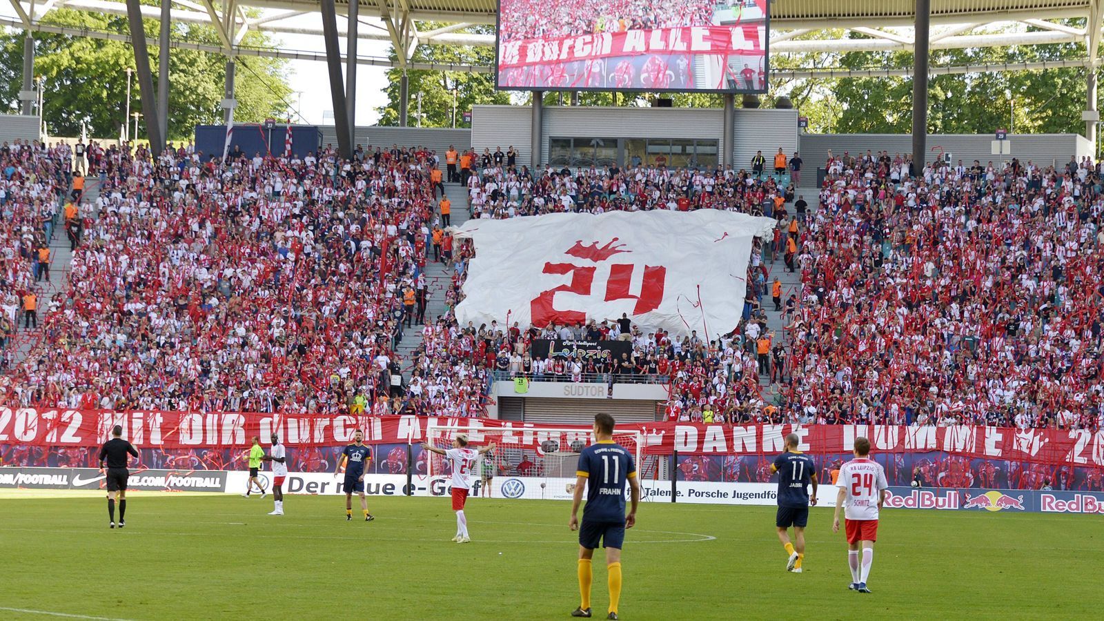 
                <strong>12. RB Leipzig</strong><br>
                Zuschauerschnitt 2017/18: 39.053Gesamt: 663.915Vorjahr: 39.907Ausverkaufte Spiele: 6 von 17
              