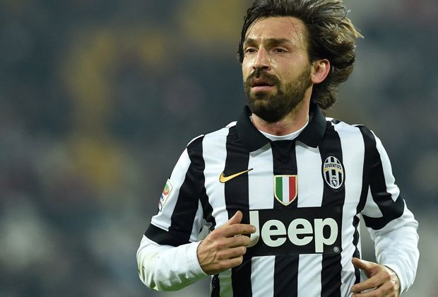 
                <strong>Mittelfeld: Andrea Pirlo</strong><br>
                Spielintelligent, technisch überragend und ein begnadeter Freistoß-Schütze. Es gibt viele Gründe, Andrea Pirlo in seine Traum-Elf zu berufen. Auch im Alter von fast 36 Jahren drückt der Italiener dem Spiel der Juve noch den Stempel auf.
              