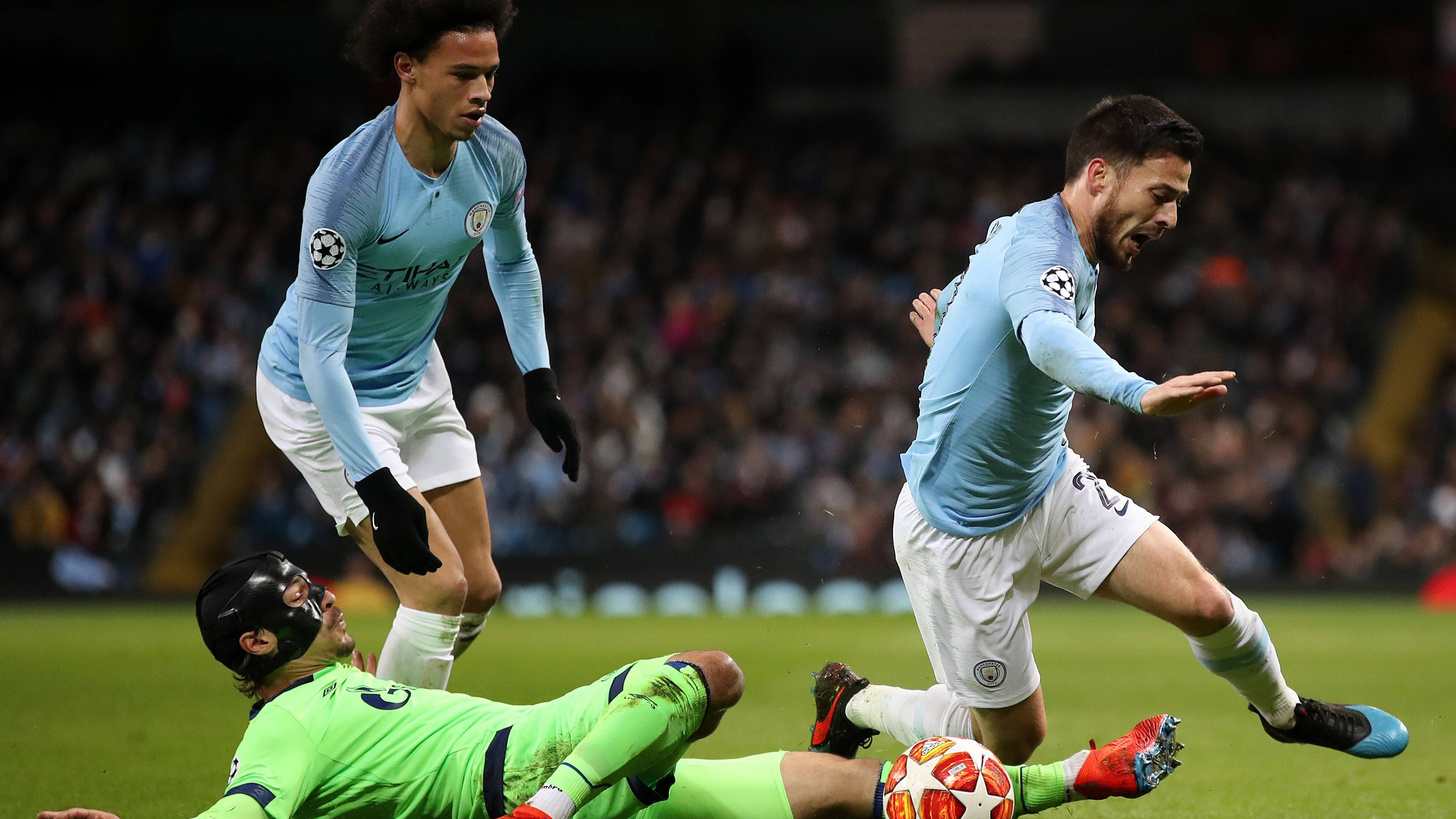 <strong>1. Platz (geteilt): Schalke 04 - Manchester City: 0:7 (A), 12. März 2019</strong><br>Eigentlich ist es unglaublich, dass der FC Schalke im Jahr 2019 noch im CL-Achtelfinale gegen Manchester City stand. Das Resultat ist es hingegen weniger. Schalke holte sich nach einem 2:3 im Hinspiel eine ordentliche Packung im Etihad Stadium ab. Bereits im Jahr 2014 machte S04 beim 0:5 gegen Porto und 1:6 gegen Real bittere Erfahrungen.