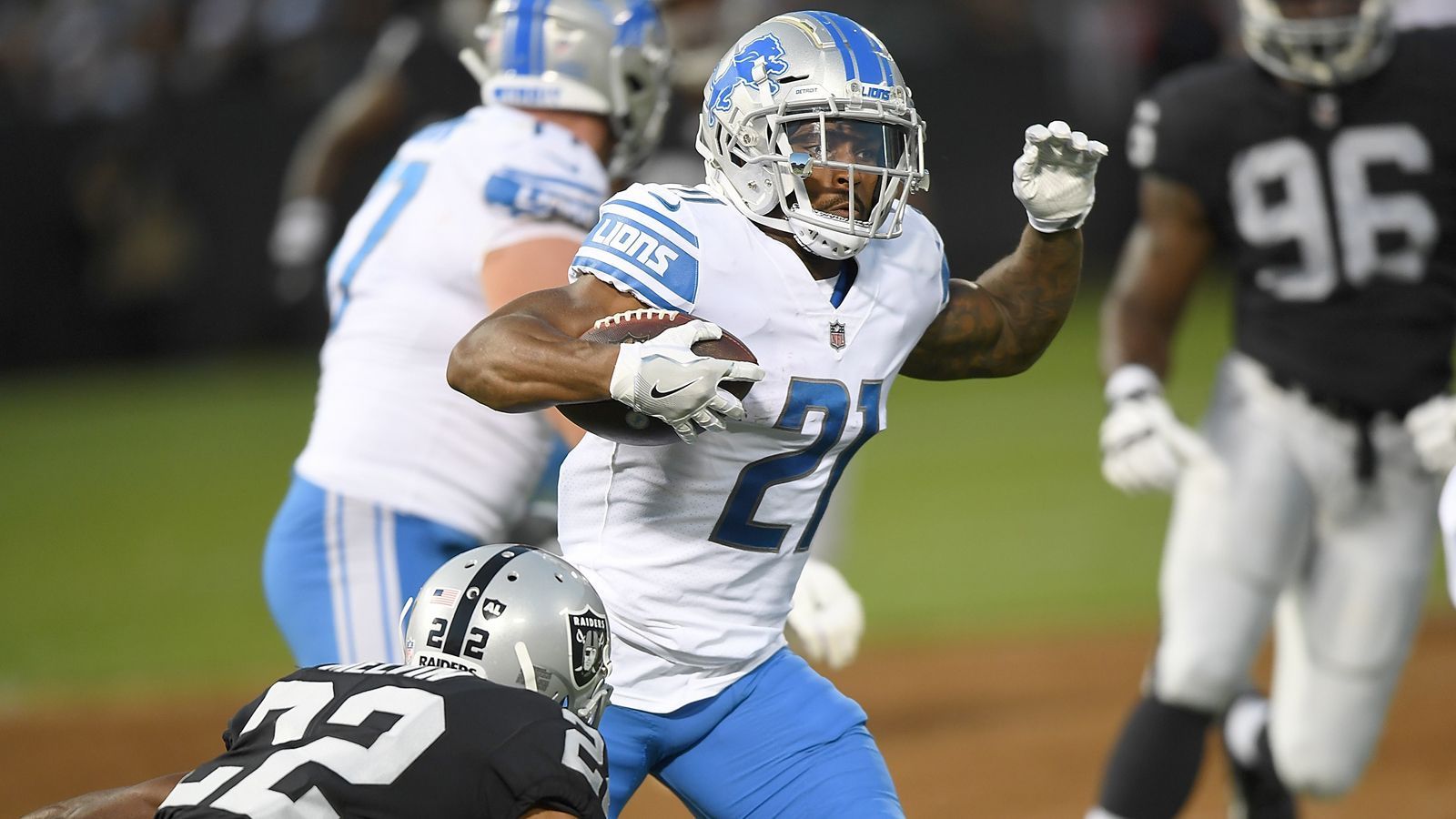 
                <strong>Ameer Abdullah (Running Back, Detroit Lions)</strong><br>
                Schwierige Zeiten für den Running Back: Unter dem neuen Head Coach Matt Patricia hat sich das Running Game der Lions um Rookie Kerryon Johnson und den Routinier LeGarrette Blount weitgehend stabilisiert. Abdullah bekommt dahinter überhaupt keine Carries mehr und kam in der laufenden Saison noch gar nicht zum Einsatz. 2019 wird der 25-Jährige Free Agent, ein Trade erscheint für beide Seiten als beste Lösung.
              