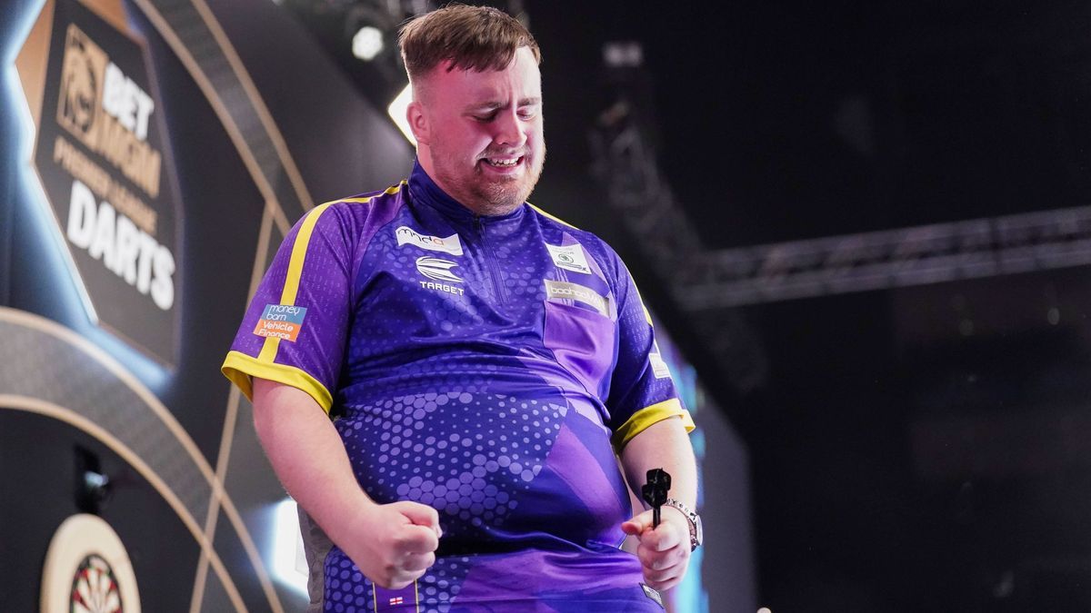 2024 BetMGM Premier League Darts, Play-Offs, O2 London Luke Littler wins during the 2024 BetMGM Premier League Darts Play-Offs at The O2 Arena, London, England, United Kingdom on 23 May 2024 Editor...