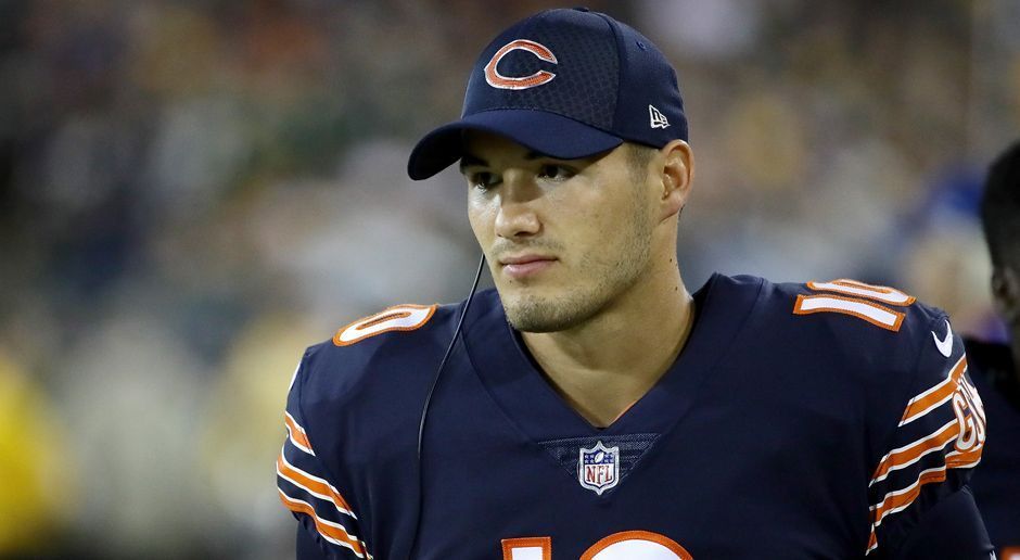 
                <strong>Chicago Bears</strong><br>
                Die Chicago Bears haben sich bereits nach vier Spielen für einen Wechsel auf der Quarterback-Position entschieden. Der im diesjährigen Draft an zweiter Stelle ausgewählte Mitchell Trubisky (Foto) ersetzte in Woche fünf Mike Glennon. Viele Bears-Fans hatten schon früher mit einem Einsatz Trubiskys gerechnet, doch die Bears wollten dem 23-Jährigen Zeit geben, bis dieser bereit für sein erstes NFL-Spiel war.
              