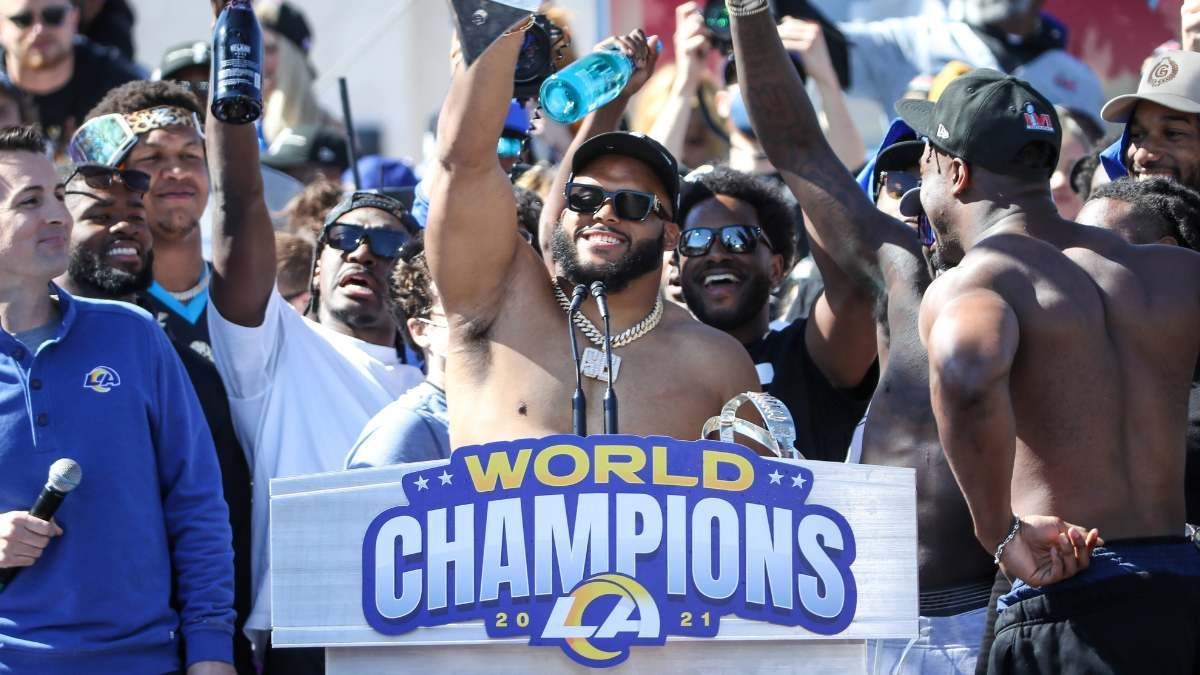 <strong>Los Angeles Rams</strong><br>
                Aaron Donald (Defensive Tackle) seit 2014