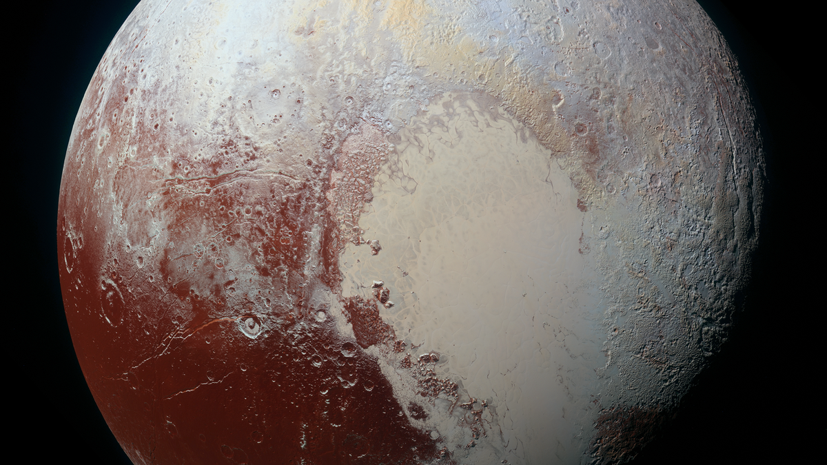 Nur noch Zwergplanet: Pluto, fotografiert 2015 von der NASA-Raumsonde New Horizons