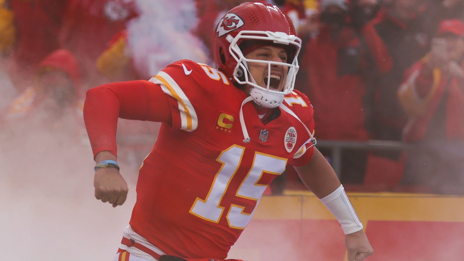 
                <strong>Offensive Player of the Year</strong><br>
                &#x2022; Patrick Mahomes, Quarterback (Kansas City Chiefs)<br>
              