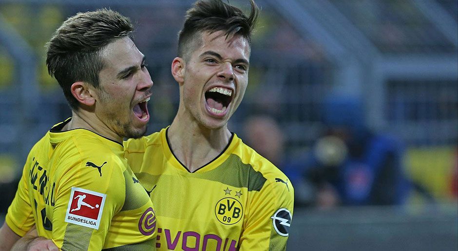 
                <strong>Julian Weigl</strong><br>
                Wie bei Bosz üblich hat Weigl auch beim Derby nicht mehr die spielbestimmende Rolle beim BVB. Immer wieder ist er in der Mitte allein auf weiter Flur. Macht das dafür über weite Strecken fehlerfrei, doch seiner größten Stärke als Ballverteilerbleibt Weigl in diesem System beraubt. ran.de-Note: 4
              