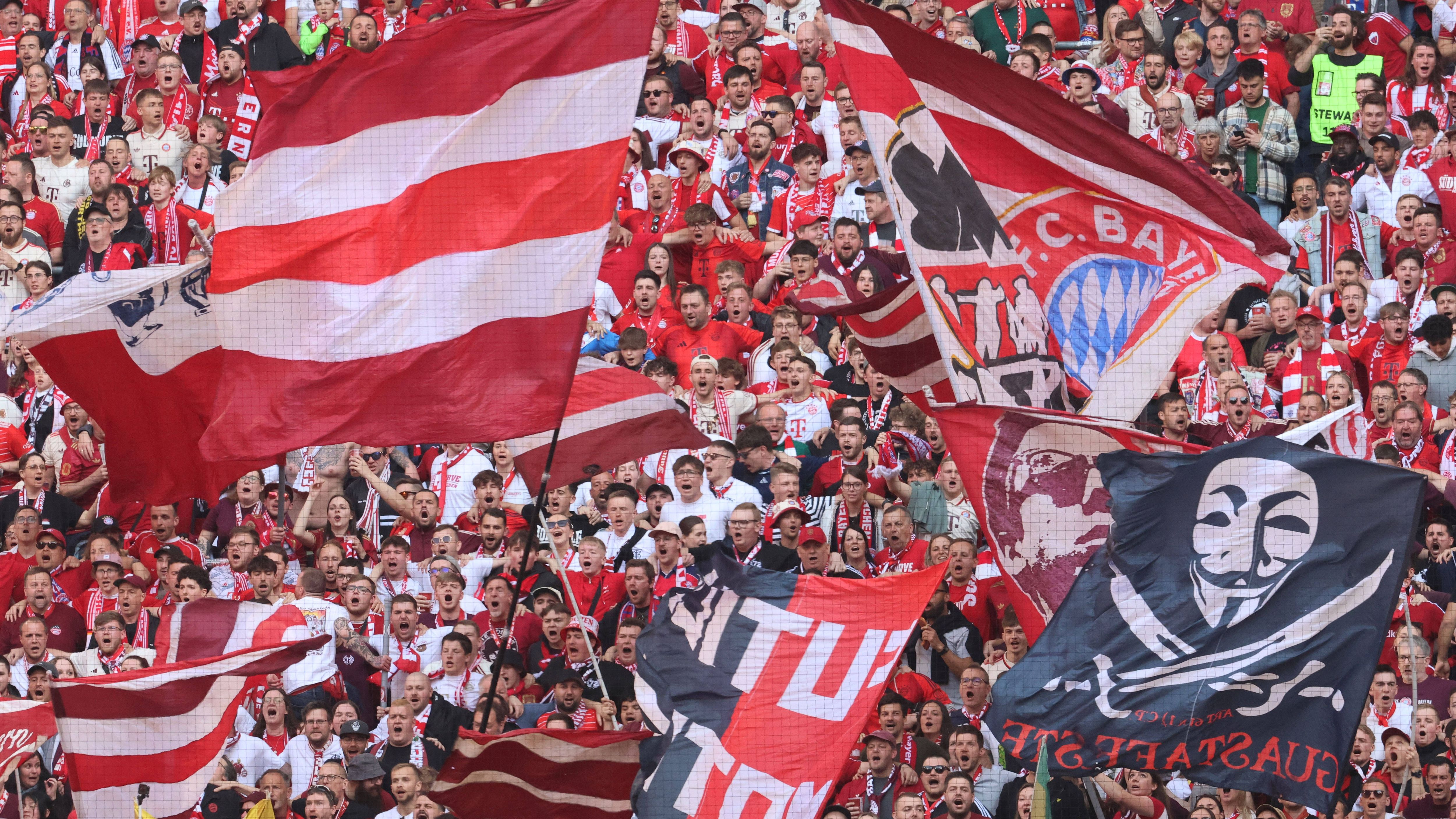 <strong>2074 FC Bayern München</strong> <br>Rückkehr an die Spitze mit Talenten aus Brasilien
