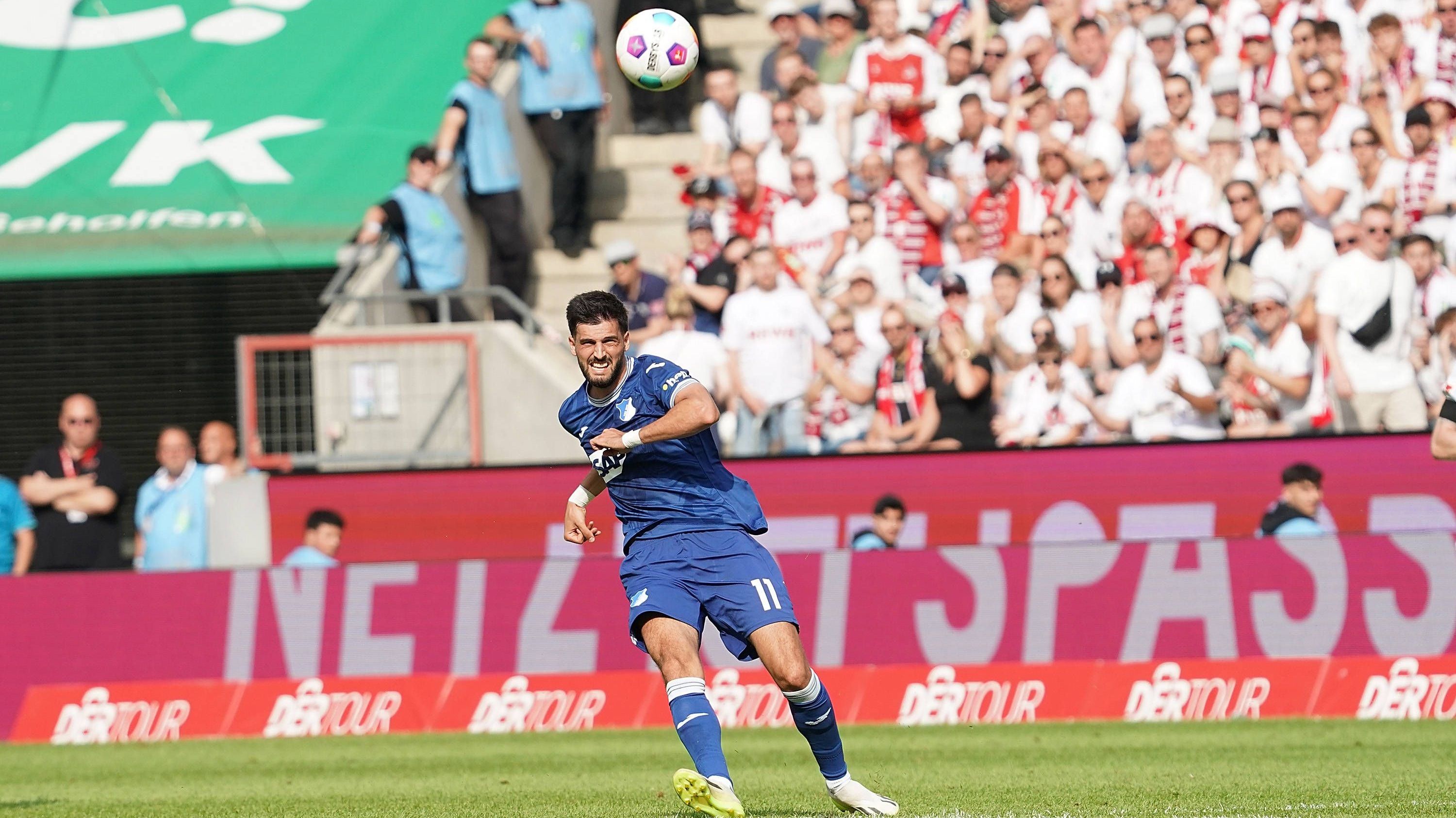 <strong>Platz 5 - geteilt: Florian Grillitsch (TSG 1899 Hoffenheim) - 55 Meter</strong><br>Nicht nur Kane traf in dieser Saison von der eigenen Hälfte aus: Hoffenheims Grillitsch erzielte beim 3:1-Sieg gegen den 1. FC Köln am 4. Spieltag ein Traumtor aus 55 Metern. "So ein Tor schießt man vielleicht einmal im Leben", sagte der Österreicher nach dem Spiel.