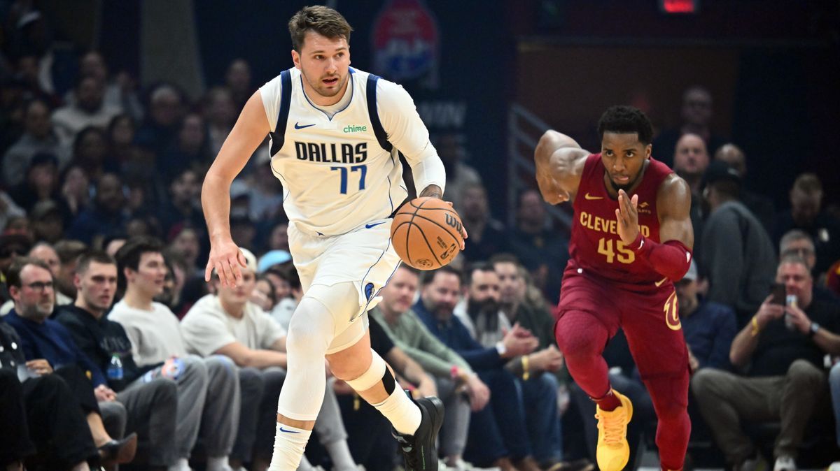 Dallas Mavericks v Cleveland Cavaliers