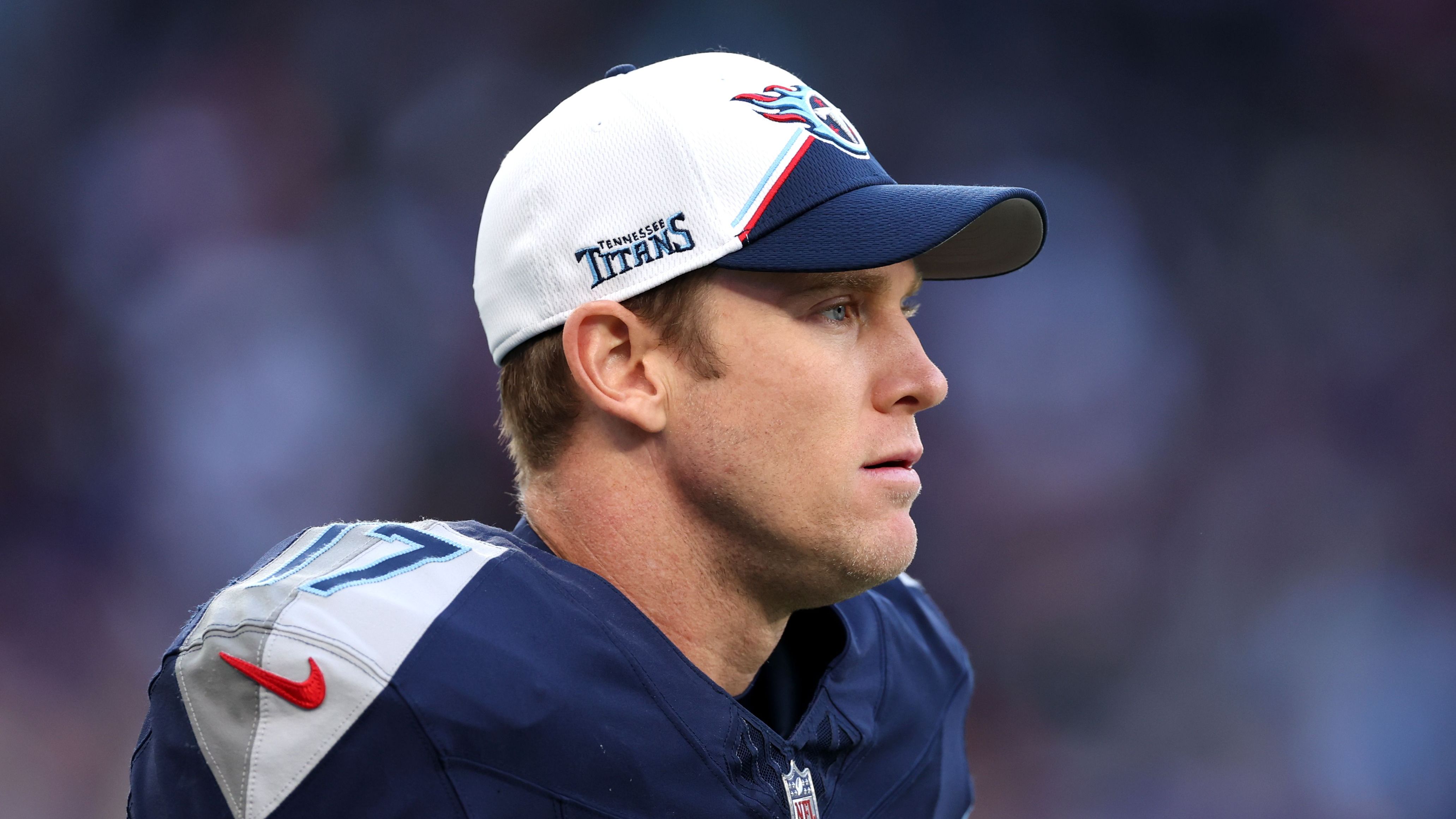 <strong>Verlierer: Ryan Tannehill (Tennessee Titans)<br></strong>Wo es Gewinner in einer Franchise gibt, gibt es auch Verlierer. Nachdem Will Levis bei seinem Debüt bereits nach zwei Quartern genau so viele Touchdowns warf wie Ryan Tannehill in der ganzen bisherigen Saison, denkt kein Titans-Fan mehr über den Quarterback nach, der sie 2019 noch ins AFC Championship Game führte.