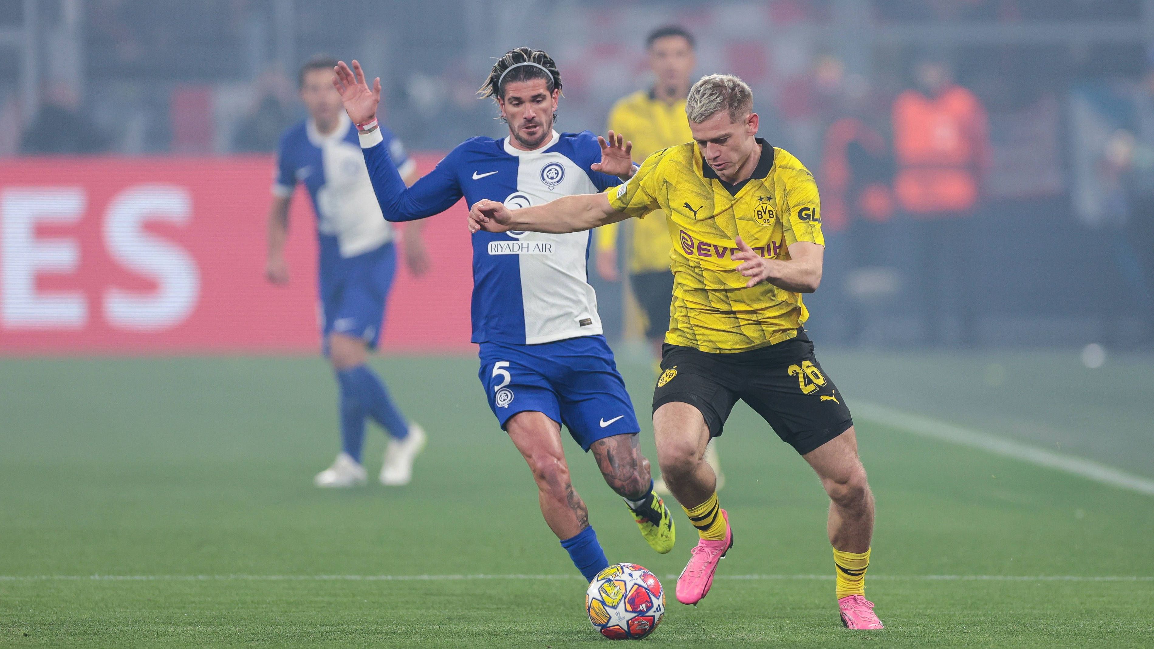 <strong>Julian Ryerson (Borussia Dortmund)</strong><br>Hält gegen unangenehme Spanier mit viel Mentalität dagegen, defensiv in Ordnung, dafür offensiv nicht ganz so zwingend, schaltet sich vergleichsweise selten vorne mit Flanken ein. <strong>ran-Note: 3</strong>