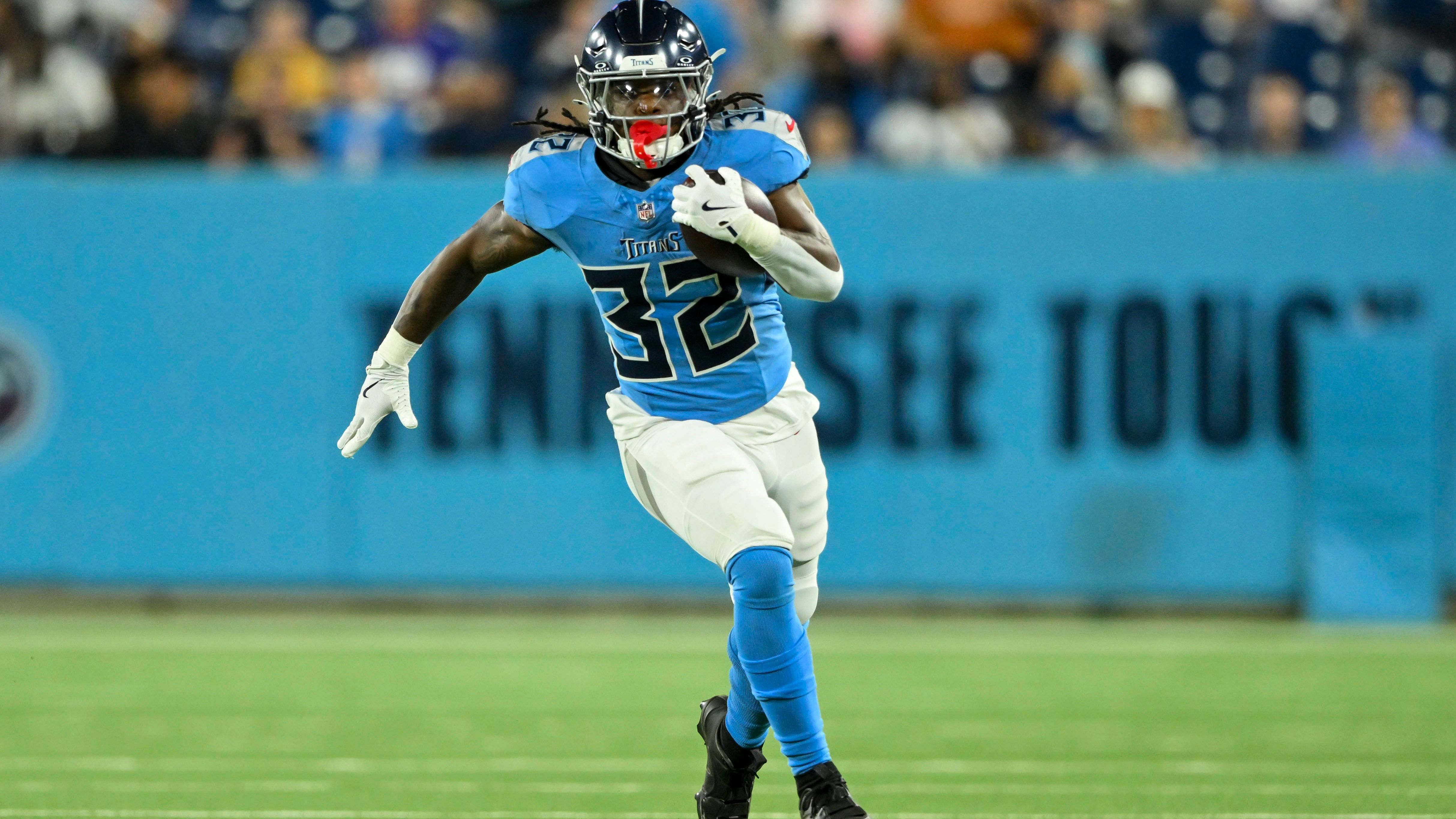 <strong>Tennessee Titans</strong><br>LB Khaleke Hudson