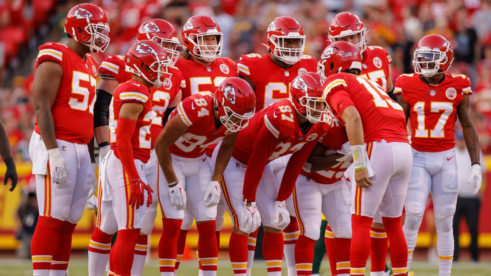 
                <strong>Kansas City Chiefs</strong><br>
                Quarterback (3): Shane Buechele, Chad Henne, Patrick MahomesRunning Back (4): Clyde Edwards-Helaire, Ronald Jones II, Jerick McKinnon, Isiah PachecoFullback (1): Michael BurtonWide Receiver (6): Mecole Hardman, Skyy Moore, JuJu Smith-Schuster, Marquez Valdes-Scantling, Justin Watson, Justyn RossTight End (4): Blake Bell, Jody Fortson, Noah Gray, Travis KelceOffensive Line (10): Nick Allegretti, Orlando Brown Jr., Geron Christian, Creed Humphrey, Darian Kinnard, Trey Smith, Prince Tega Wanogho, Joe Thuney, Andrew Wylie, Lucas NiangDefensive Line (10): Frank Clark, Carlos Dunlap, Mike Danna, Malik Herring, Chris Jones, Joshua Kaindoh, George Karlaftis, Derrick Nnadi, Khalen Saunders, Tershawn WhartonLinebacker (4): Nick Bolton, Leo Chenal, Willie Gay, Darius HarrisSecondary (10):  Deon Bush, Bryan Cook, Rashad Fenton, Chris Lammons, Trent McDuffie, Justin Reid, L'Jarius Sneed, Juan Thornhill, Jaylen Watson, Joshua WilliamsSpecialists (3): Harrison Butker, Tommy Townsend, James Winchester
              