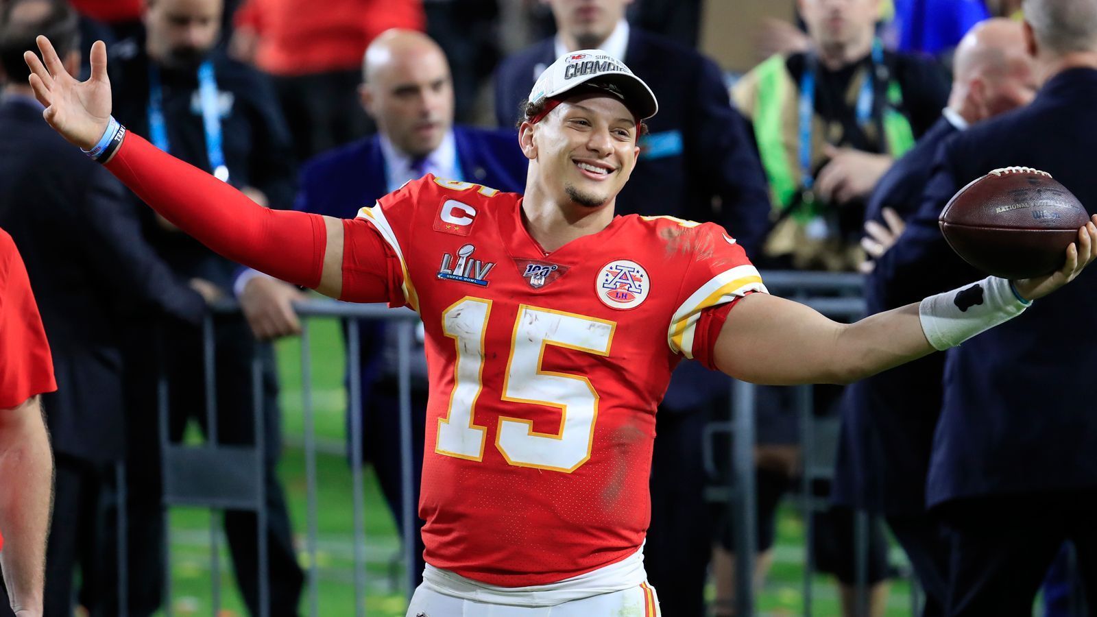 
                <strong>Patrick Mahomes' Gehalt 2027</strong><br>
                59.950.000 Dollar - Grundgehalt: 10.000.000 - Rosterbonus: 49.400.000 - Workout Bonus: 550.000
              