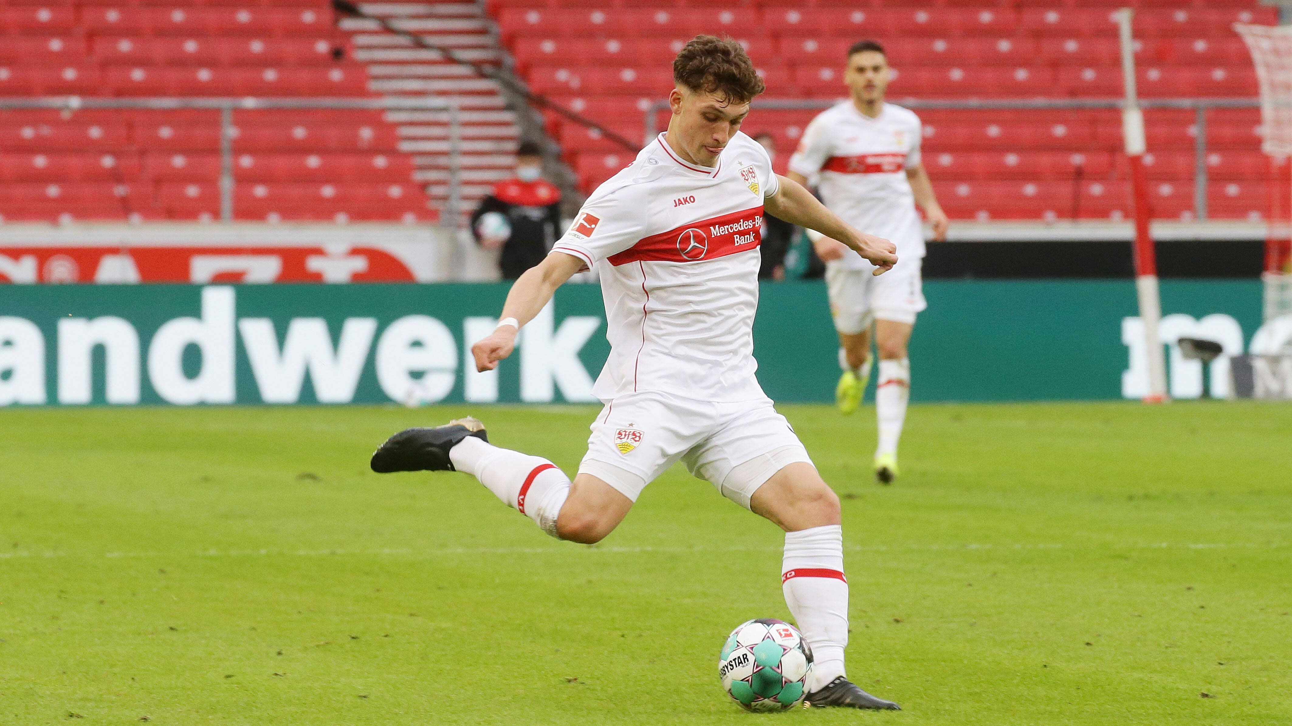 
                <strong>Mateo Klimowicz (VfB Stuttgart)</strong><br>
                Beim VfB Stuttgart erhofft man sich von Mateo Klimowicz in der kommenden Saison eine weitere Leistungsentwicklung. Der Angreifer kam unter Pellegrino Matarazzo auf 25 Einsätze und beendete die Spielzeit mit dem VfB auf einem vernünftigen neunten Platz. In der jungen Mannschaft ist Klimowicz auch nächste Saison ein wichtiger Bestandteil und hat noch einen Vertrag bis 2024.
              