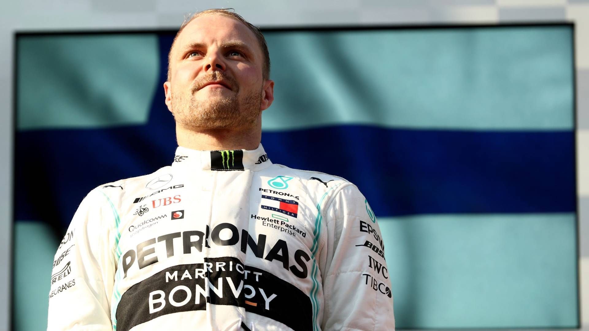 
                <strong>2019: Valtteri Bottas (Mercedes)</strong><br>
                Nach zwei etwas engeren Jahren fährt Mercedes 2019 wieder in einer völlig eigenen Liga. Bottas gewinnt den Saisonauftakt in Australien, hat über die Saison gesehen aber kaum eine Chance gegen Hamilton. Der Finne gewinnt zwar vier Rennen, sein britischer Landsmann aber derer zehn.
              