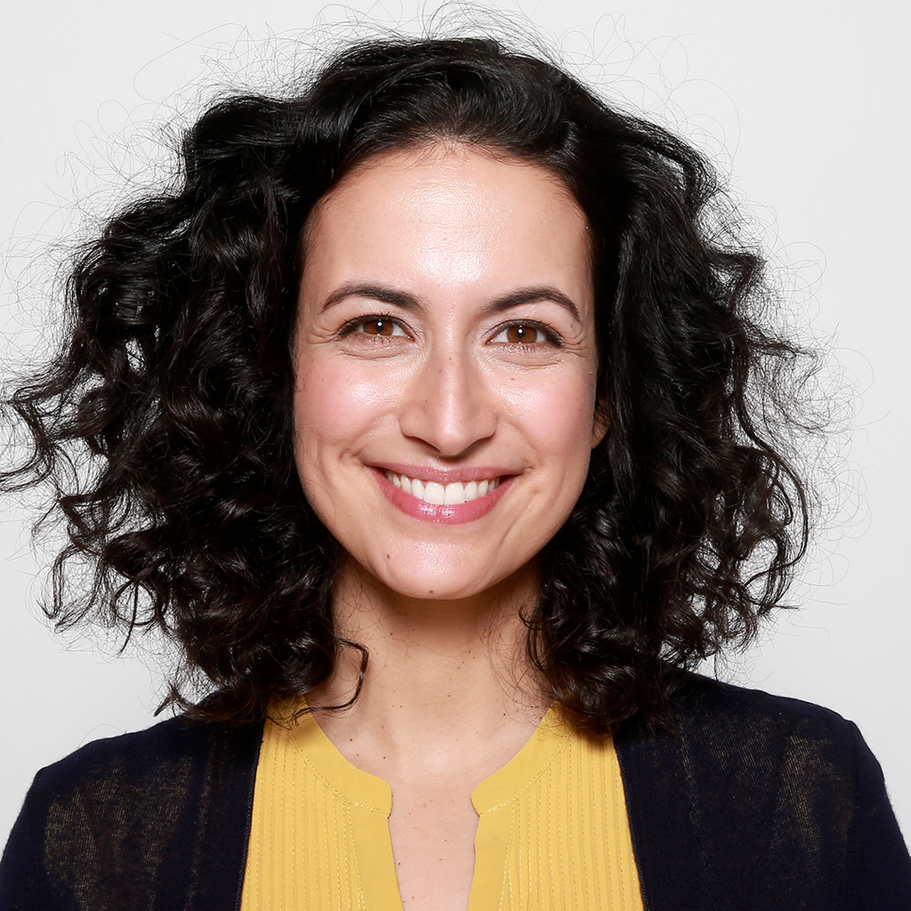 "In aller Freundschaft"-Star Sanam Afrashteh: Das ist über ihr Privatleben bekannt
