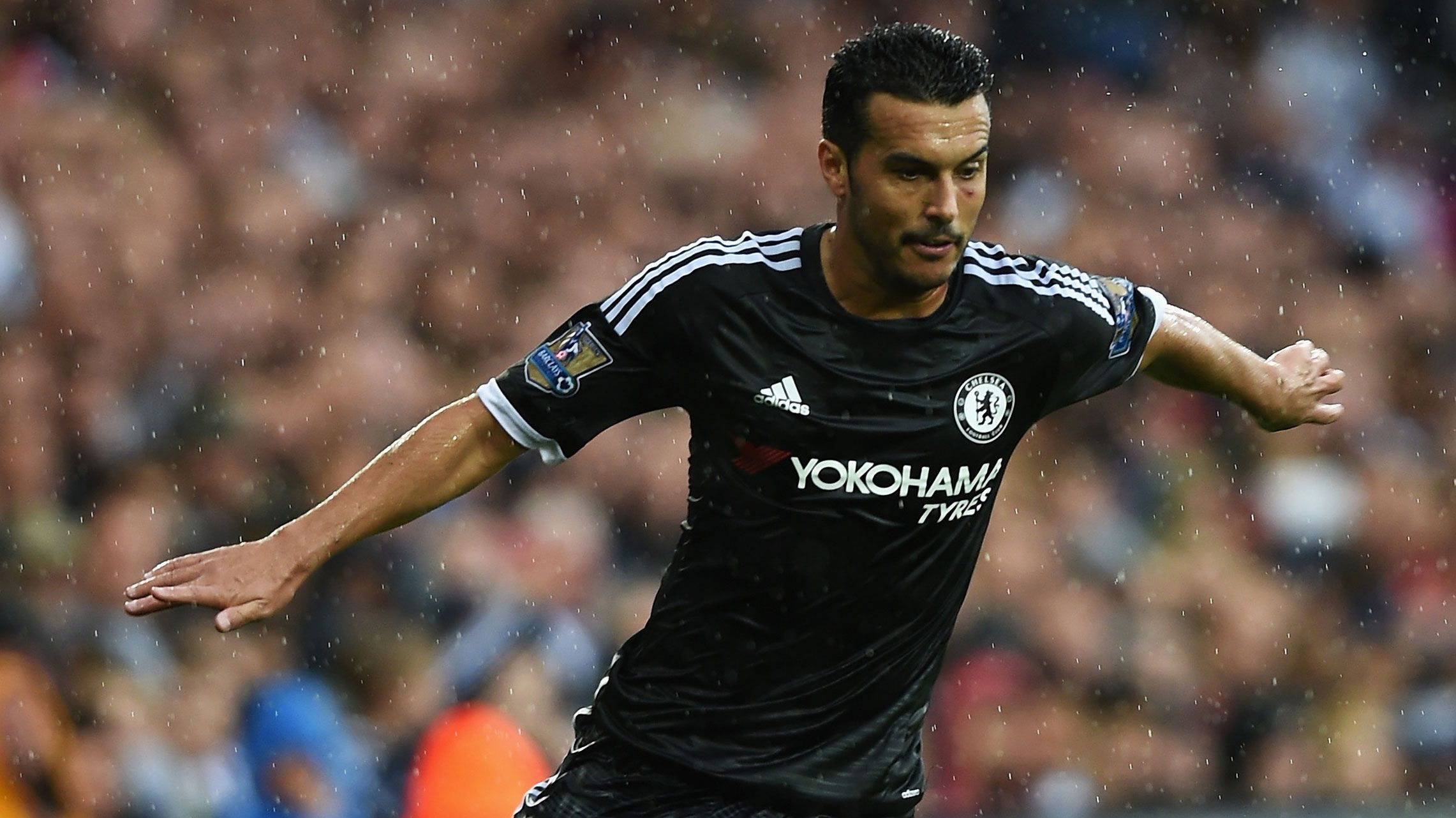 
                <strong>Pedro (FC Chelsea)</strong><br>
                Pedro: Was für eine Blamage für Manchester United: Pedro ist eigentlich schon mit einem Bein beim englischen Rekordmeister, doch auf der Zielgrade macht der FC Chelsea noch das Rennen um den Offensivspieler.
              