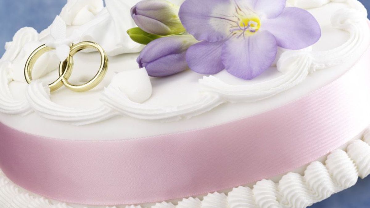 Enie backt: Rezept-Bild Kleine Hochzeitstorte