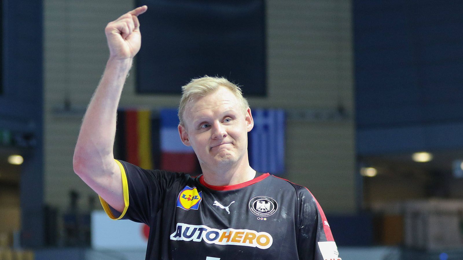 
                <strong>Der erfahrenste Spieler</strong><br>
                Kreisläufer Patrick Wiencek ist mit über 150 Länderspielen der erfahrenste Akteur im deutschen Aufgebot. Er kann vor allem der deutschen Abwehr, gemeinsam mit Kapitän Golla, große Stabilität verleihen. 
              