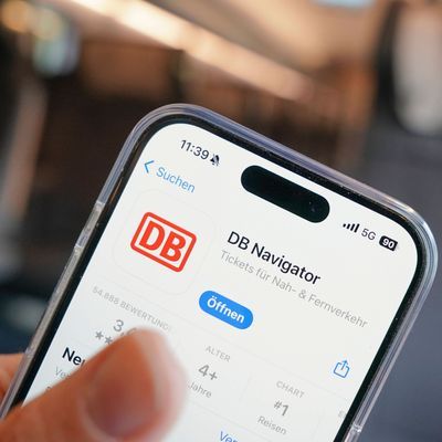 Symbolaufnahme: Buchungsportal, einfaches digitales Tool für das Monitoring von Zugreisen und Bahnabos - das verspricht der DB Navigator. 