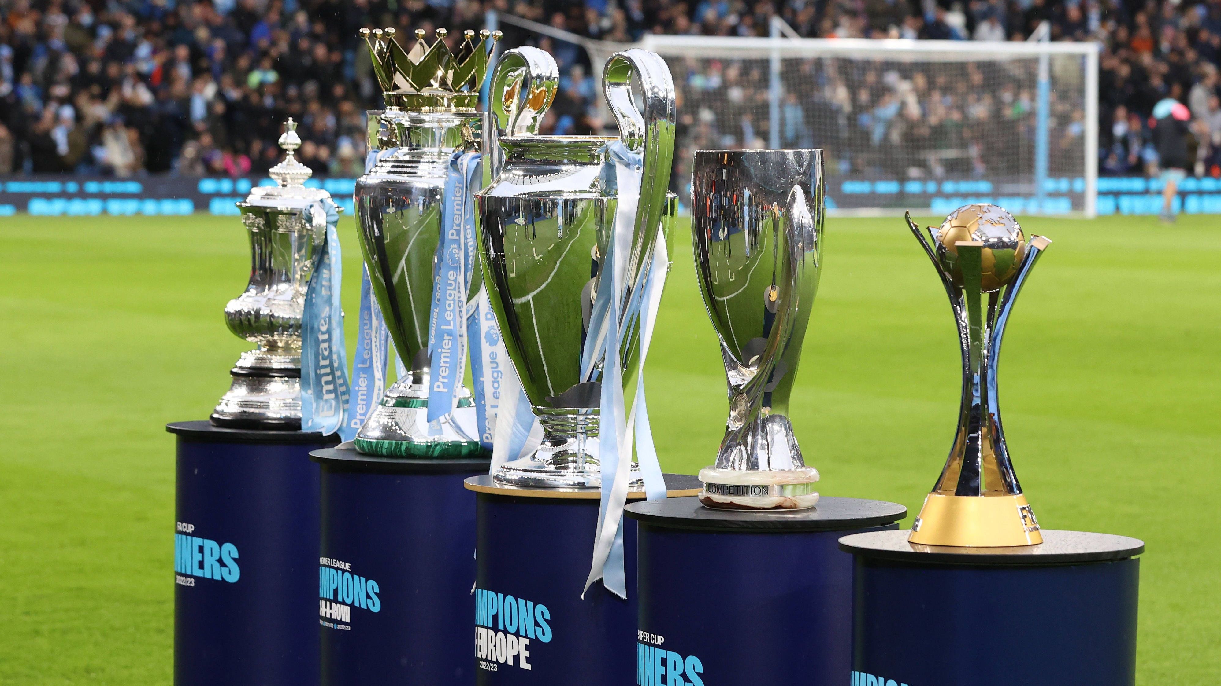 <strong>Klub-WM</strong><br>Auch in der Klub-WM wird das Format geändert. So wird ab Dezember 2024 erstmals der neu eingeführte Interkontinental-Pokal ausgespielt. Dabei muss der europäische Champions-League-Sieger gegen den Sieger eines Qualifikationsturniers aller anderen kontinentalen Meister ran. 2025 steigt dann in den USA erstmals die Klub-WM mit 32 Teams. Bayern ist qualifiziert, BVB und RB kämpfen um den zweiten Startplatz.