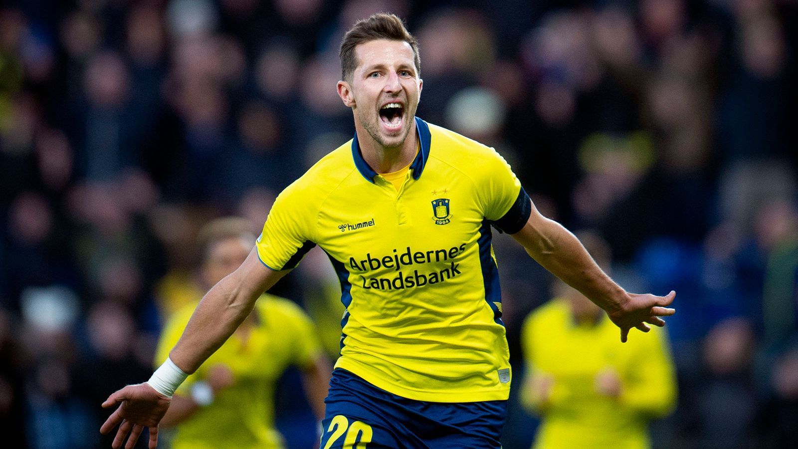 
                <strong>Superligaen (Dänemark)</strong><br>
                1. Kamil Wilczek (Bröndby IF) 17 Tore2. Ronnie Schwartz (Silkeborg/Midijylland) 14 Tore3. Bashkim Kadrii (Odense Boldklub) 10 Tore    Patrick Mortensen (Aarhus GF) 10 Tore
              