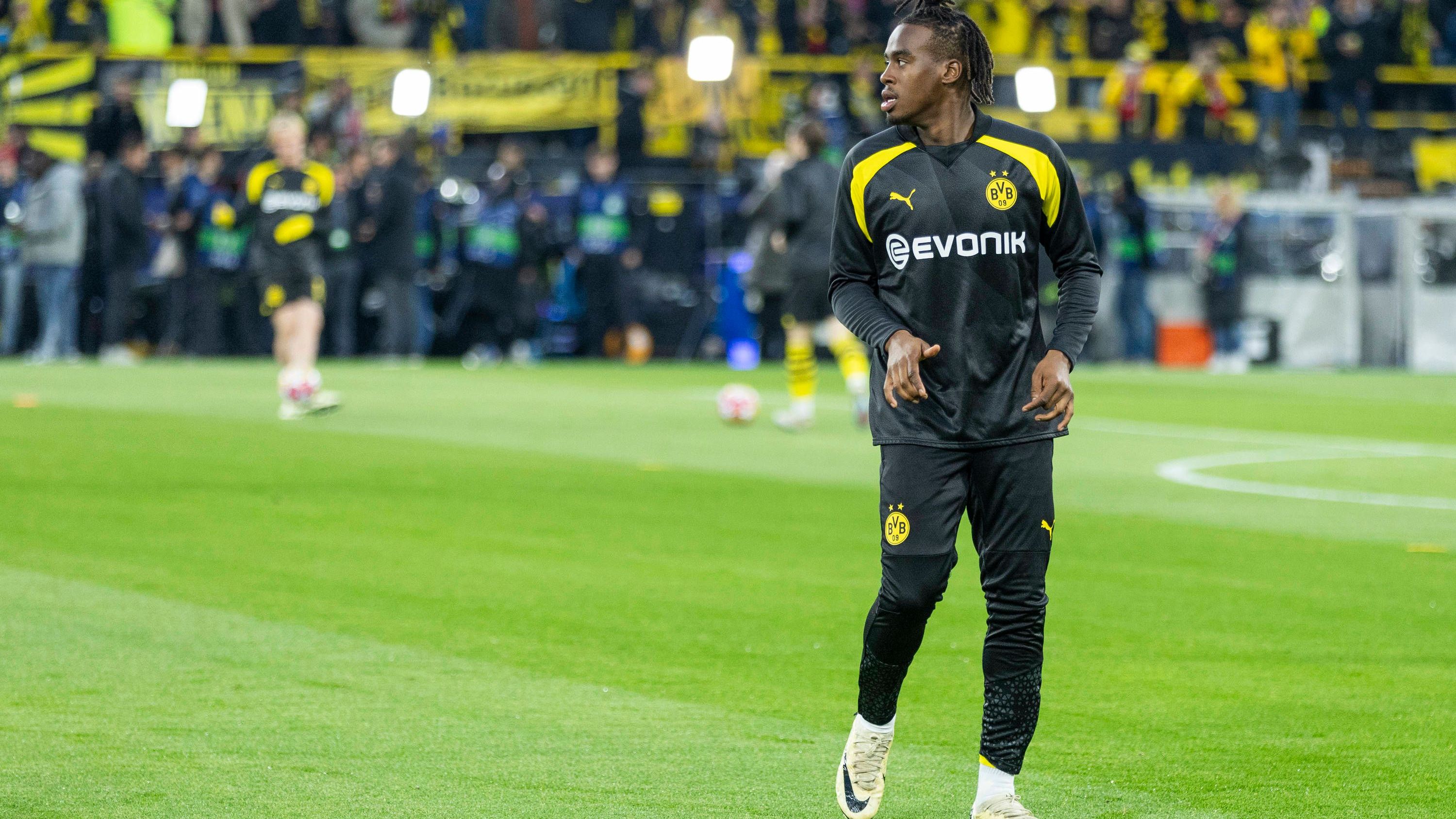 <strong>Jamie Bynoe-Gittens (Borussia Dortmund)</strong><br>Wird in der 66. Minute eingewechselt. Agiert dabei unauffällig. <strong>ran-Note: 4</strong>