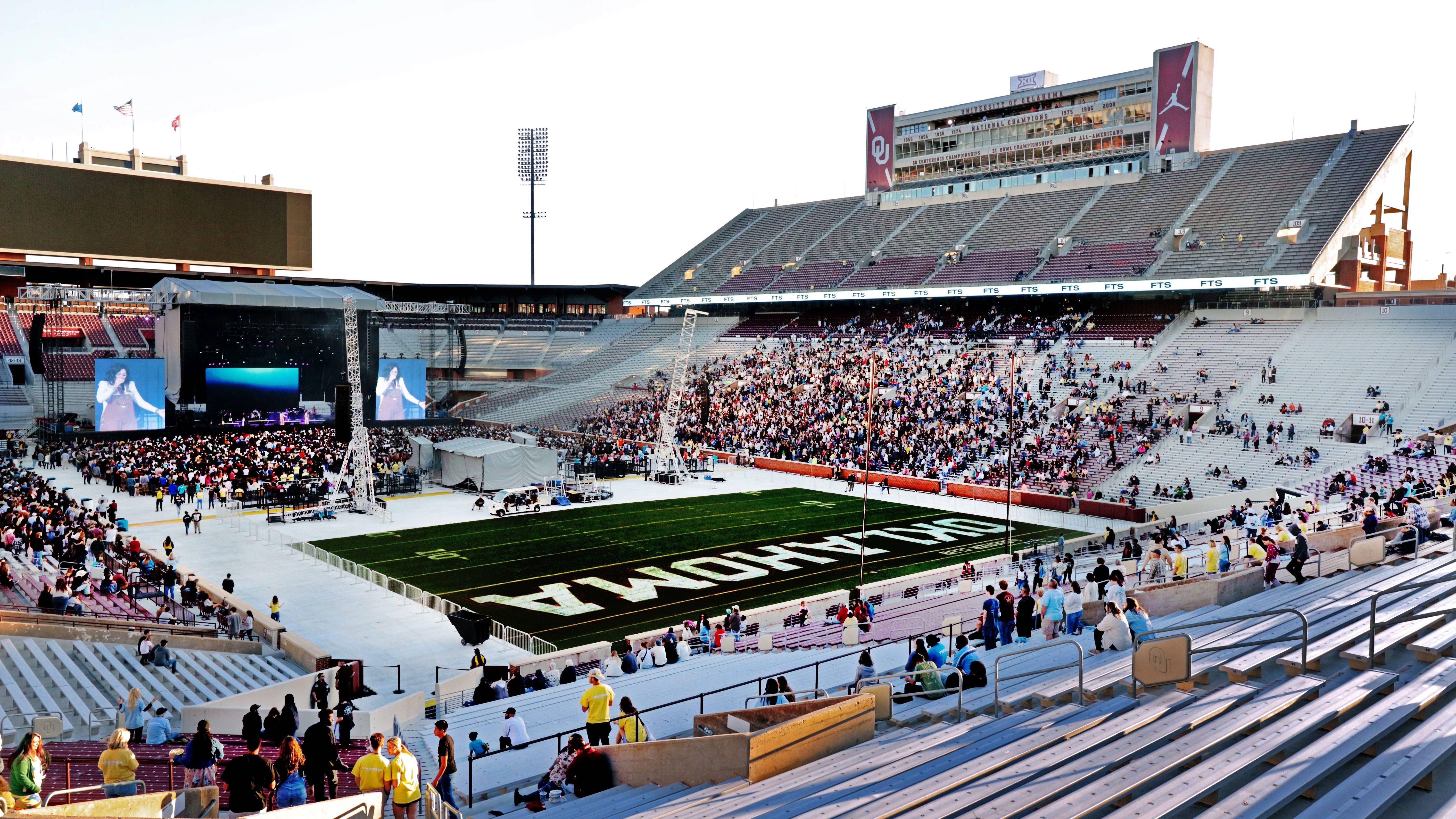 <strong>Platz 13: Gaylord Family-Oklahoma Memorial Stadium</strong><br>Kapazität: 86.112 <br>Heimteam: Oklahoma Sooners