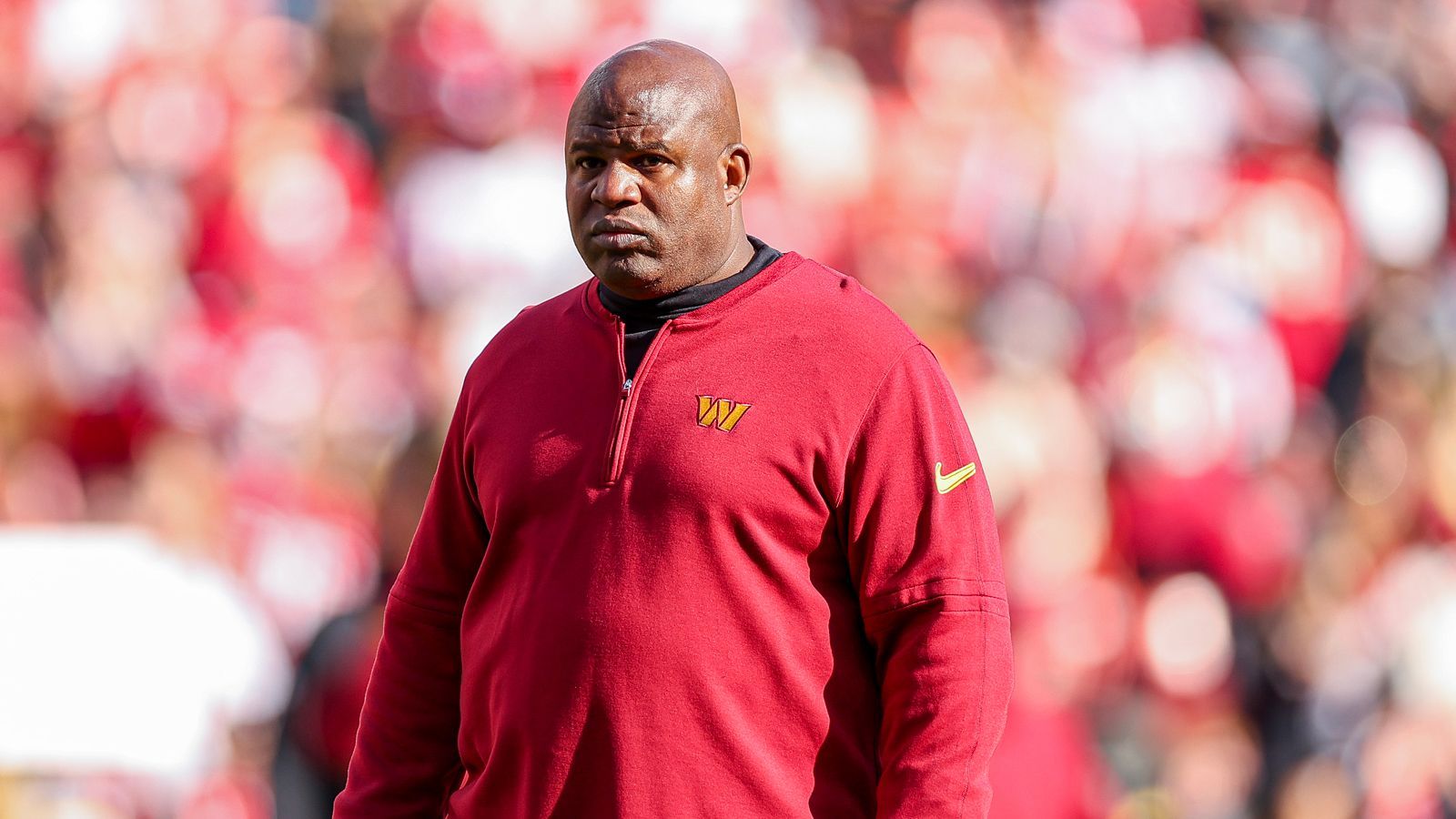 <strong>Eric Bieniemy (Offensive Coordinator, Washington Commanders)</strong><br>Seit Jahren wird er als kommender Head Coach gehandelt, doch bisher wurde es nichts. Das offensive Genie wird bei den Kansas City Chiefs schmerzlich vermisst, ohne ihn läuft dort deutlich weniger. Bei den Commanders performen Sam Howell und Jacoby Brissett besser als zuvor. Er unterstützt Head Coach Ron Rivera so weit, dass Insider behaupten, er sei bereits der heimliche Head Coach.&nbsp;