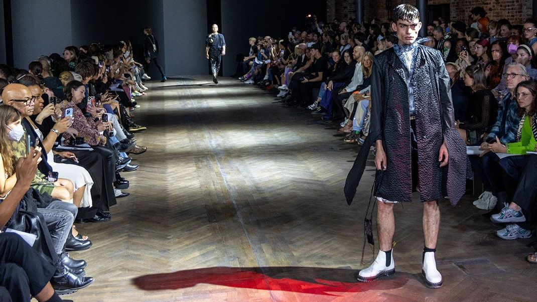 Coole Männermode: Designer Lucas Meyer-Leclere präsentiert für das Modelabel LML Studio in Berlin die Spring Summer 2023 Kollektion. 