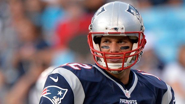 
                <strong>Gewinner: Tom Brady</strong><br>
                Gewinner: Tom Brady (New England Patriots) - Auch wenn Tom Brady kaum auf dem Feld zu finden war, der Quarterback gilt dennoch als Sieger der Preseason. Vor Gericht wurde er von seiner Sperre freigesprochen und kann die ersten vier Spiele der Saison im Dress der New England Patriots auflaufen.
              
