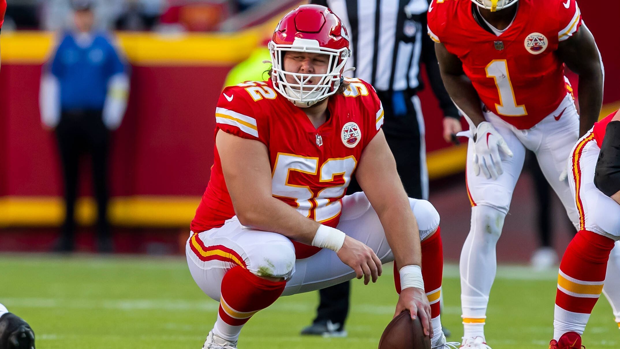 
                <strong>Platz 8: Creed Humphrey - Center, Kansas City Chiefs</strong><br>
                &#x2022; Ranking im vorigen Jahr: nicht in den Top 10<br>&#x2022; Statistiken in der Saison 2022: 0 zugelassene Sacks, 98,1 Prozent Pass Block Win Rate<br>
              