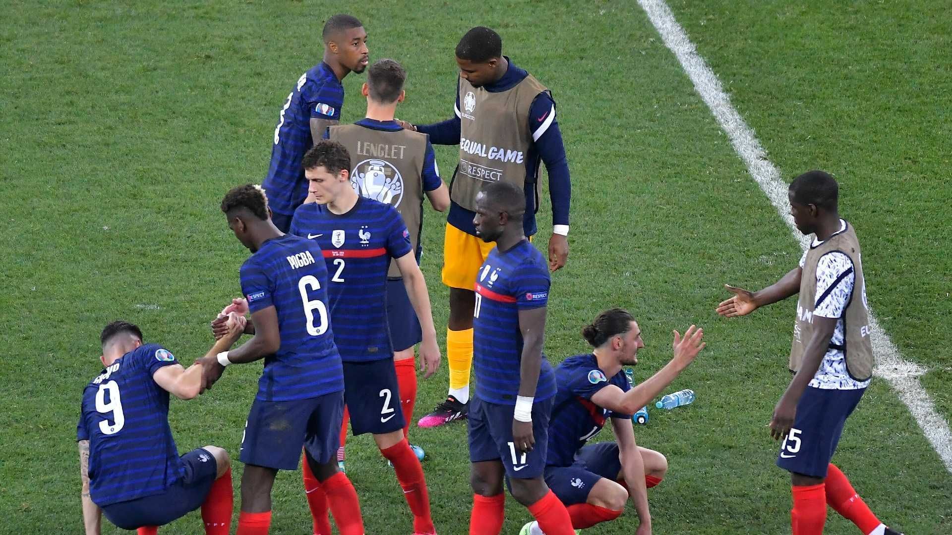 
                <strong>Le Figaro (Frankreich) </strong><br>
                "Ein legendäres Spiel und ewiges Bedauern für Les Bleus, die im Achtelfinale ausgeschieden sind. Es gibt Abende, an die man sich mit Freude oder Traurigkeit erinnert, auch noch Jahre später."
              